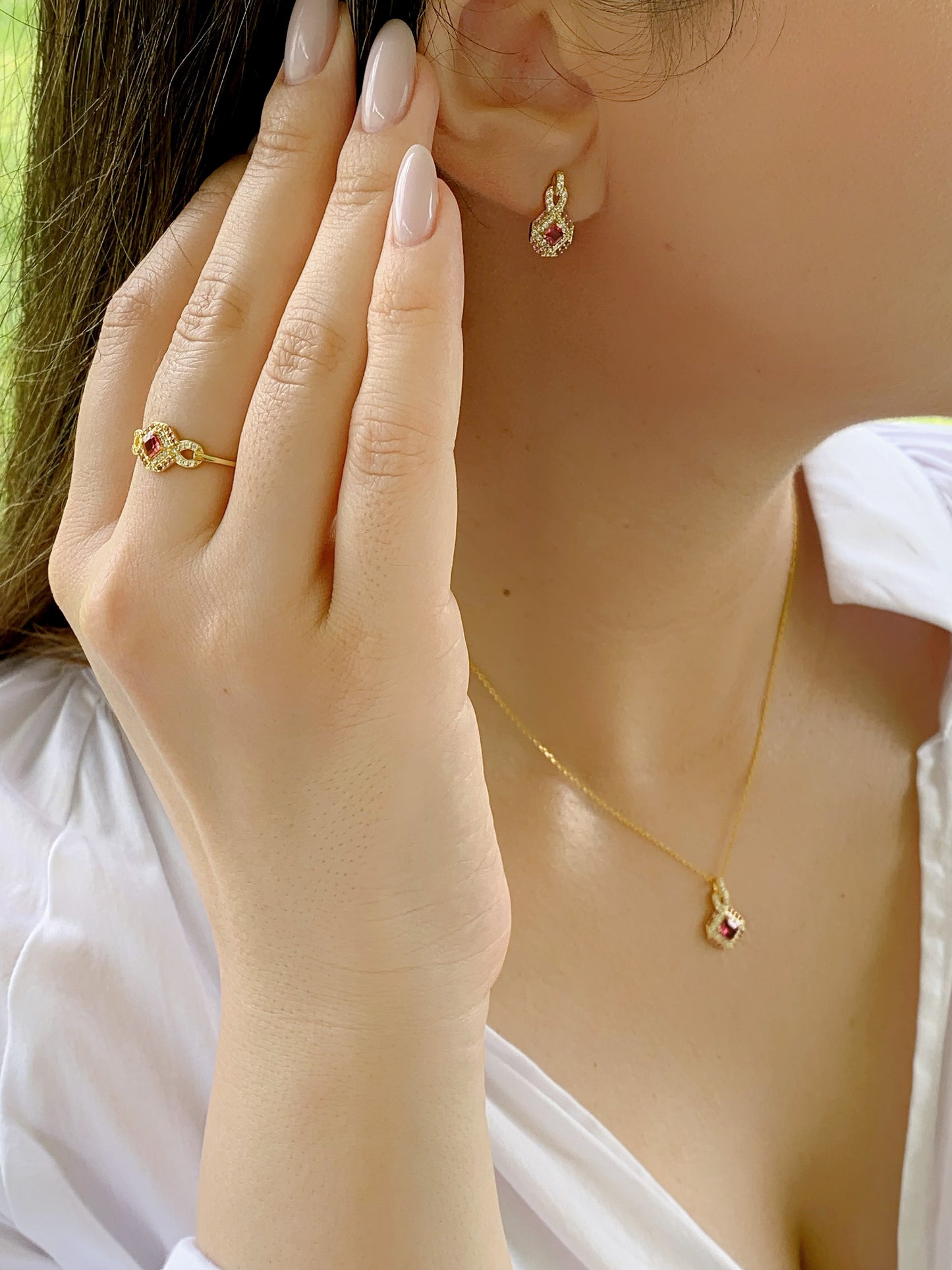 Julia Necklace